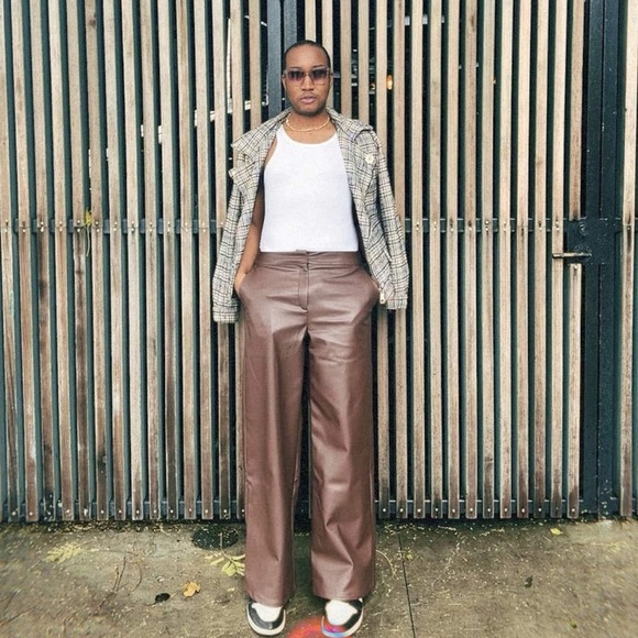 Meet your Posher, Omari - Picture 3 of 10